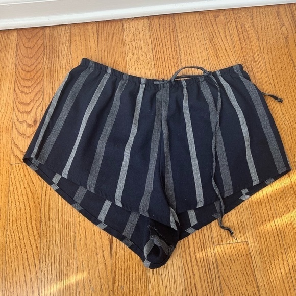 L.A. Hearts Blue Striped Drawstring Shorts Size Small - Picture 2 of 5
